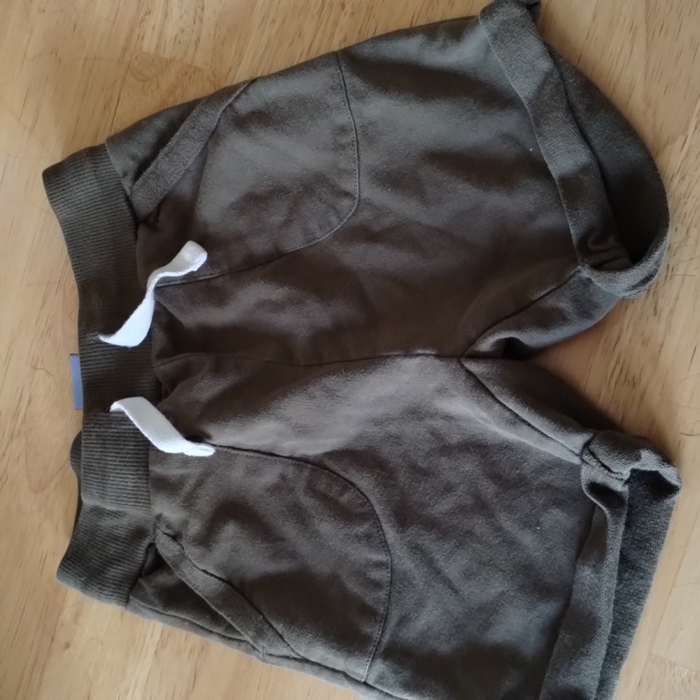 Green boy shorts (18 months